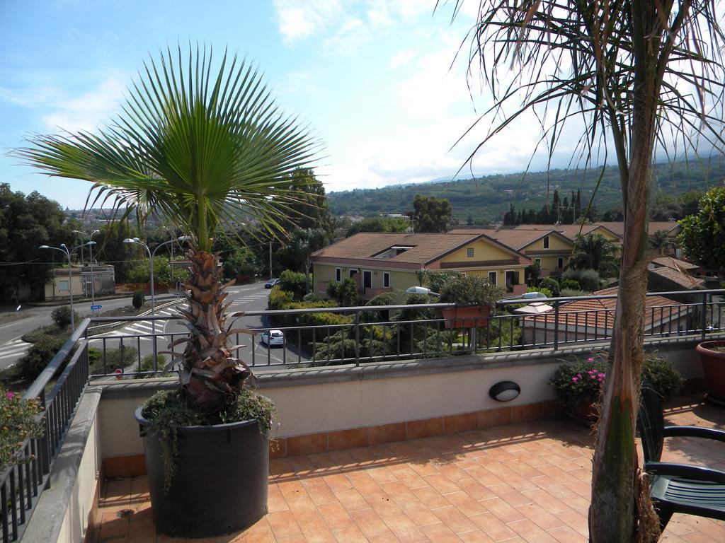 Le Case Di Seba Mascali Exterior photo