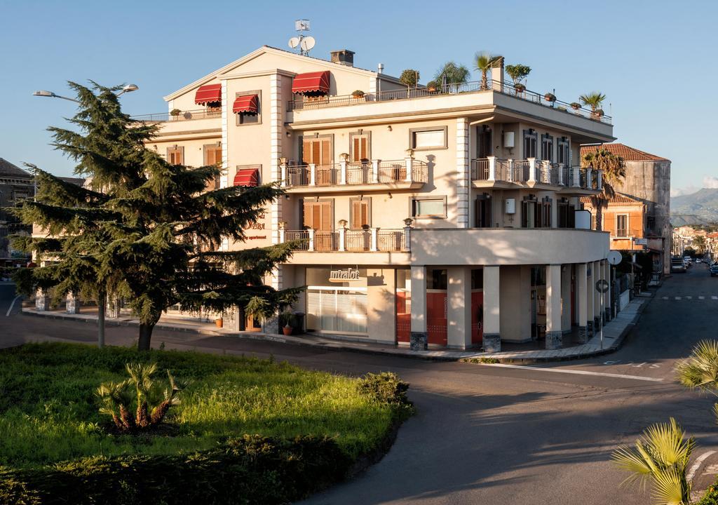 Le Case Di Seba Mascali Exterior photo